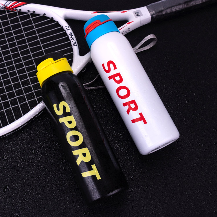 Изолированная спортивная бутылка для бутылки с водой 