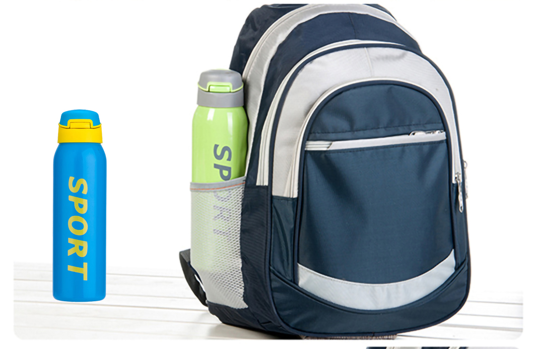 спортивной бутылки с бутылкой 