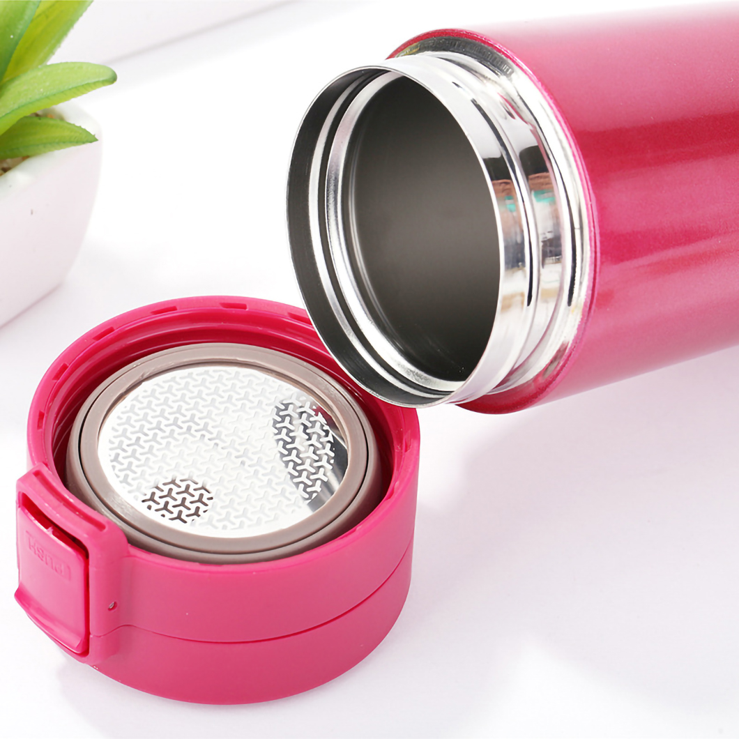 изолированный кофейный тумблер